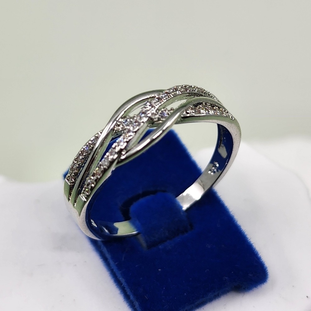 925 Sterling Silver Clear Rhinestone Crisscross Bypass Ring Size 9 Cocktail